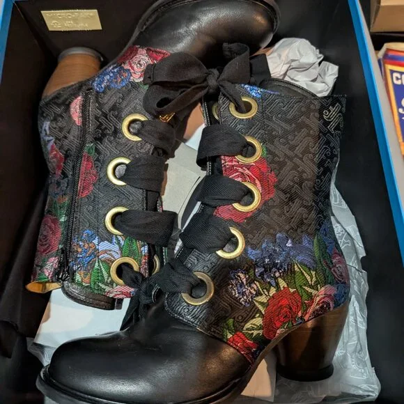 East End  Gladstone Mid-Calf Lace-Up Boots - Picture 7 of 8